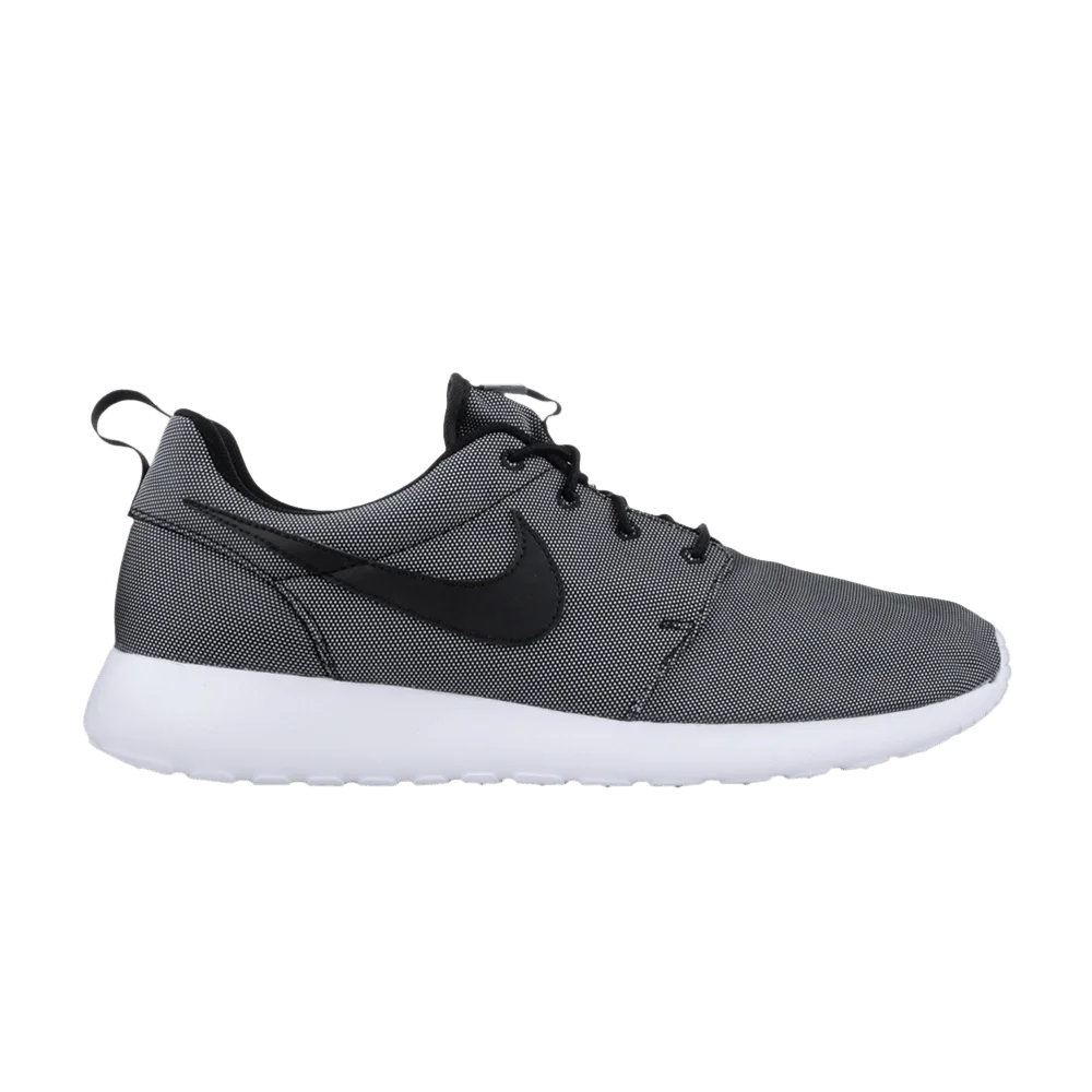 Кроссовки Nike Roshe One Premium 'Black Wolf Grey'