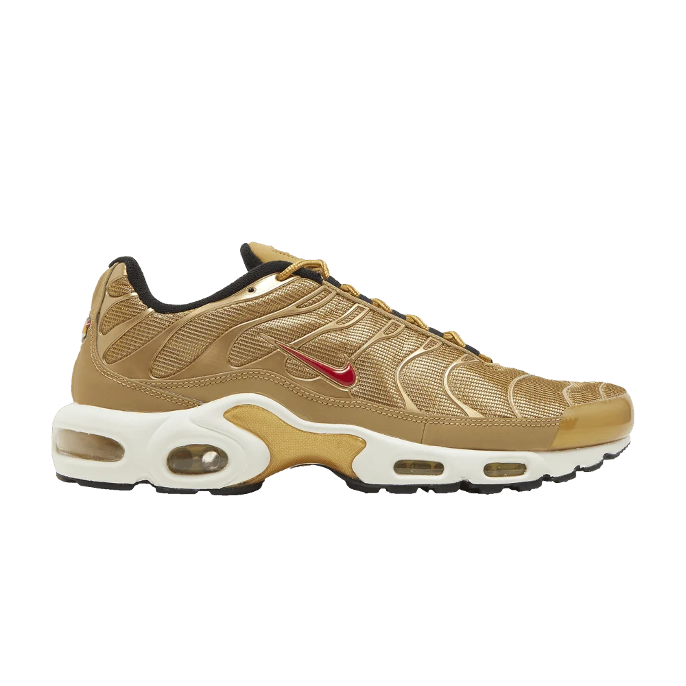Кроссовки Nike Wmns Air Max Plus QS 'Metallic Gold'