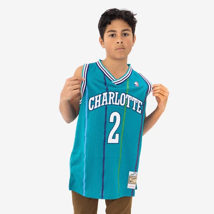 Баскетбольная джерси 1992-93 Charlotte Hornets Larry Johnson #2 Youth Swingman Hardwood Classics Teal Jersey