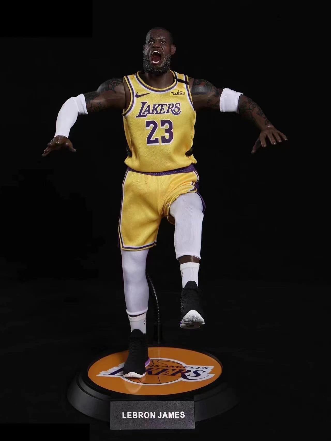 Фигурка LEBRON JAMES LITTLE EMPERORS, BASKETBALL STAR