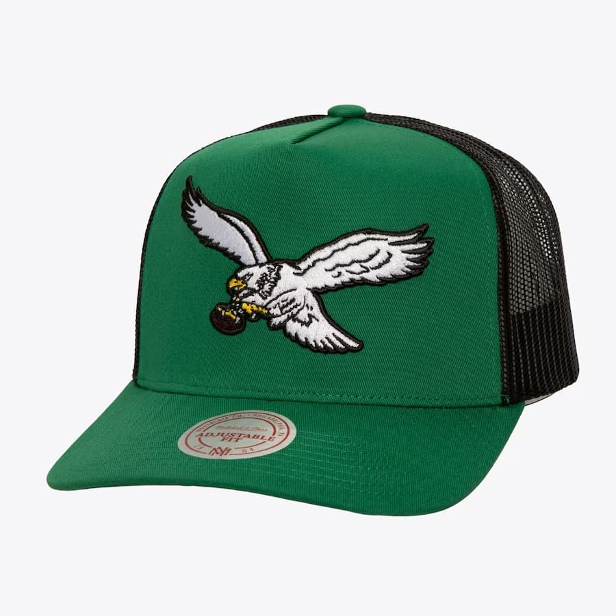 Бейсболка Mitchell & Ness Midnight Green Philadelphia Eagles Core Trucker Snapback Hat