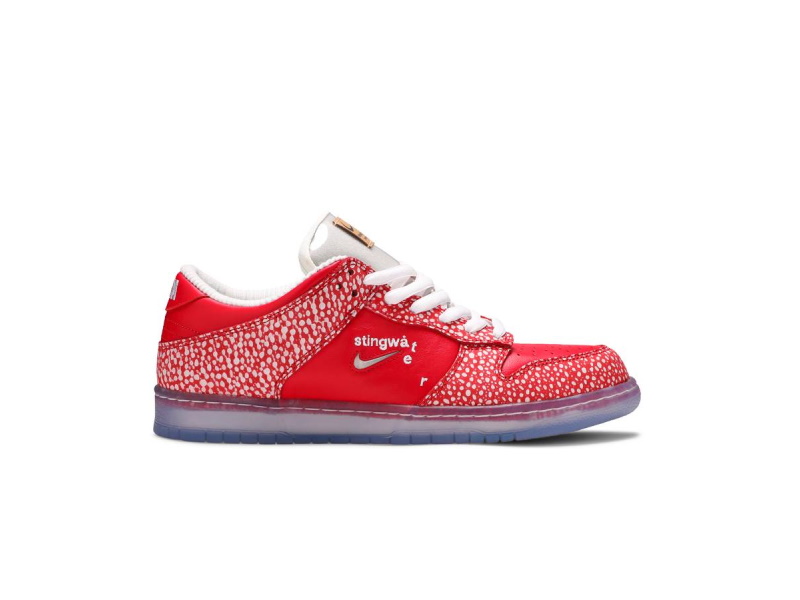 Кроссовки Stingwater x Nike Dunk Low SB 'Magic Mushroom'