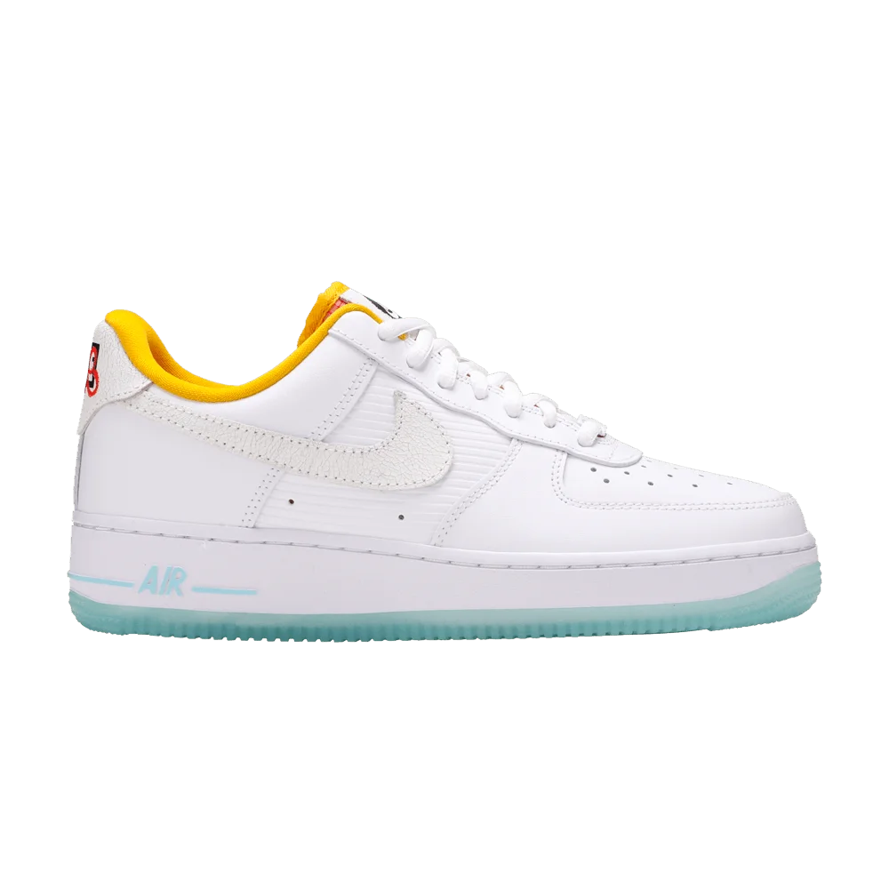 Кроссовки Nike Wmns Air Force 1 '07 'Corner Markets'