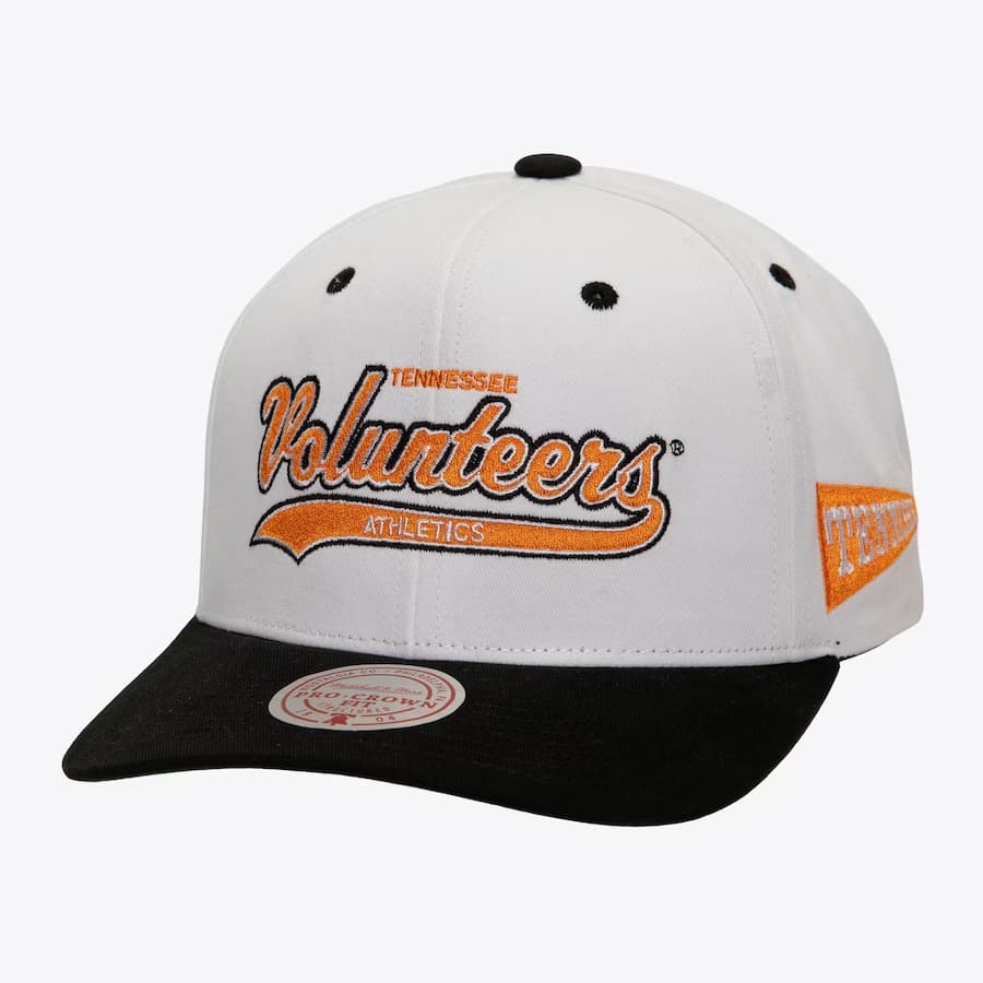 Бейсболка Mitchell & Ness White Tennessee Volunteers Vault Collection Tail Sweep Pro Snapback Hat