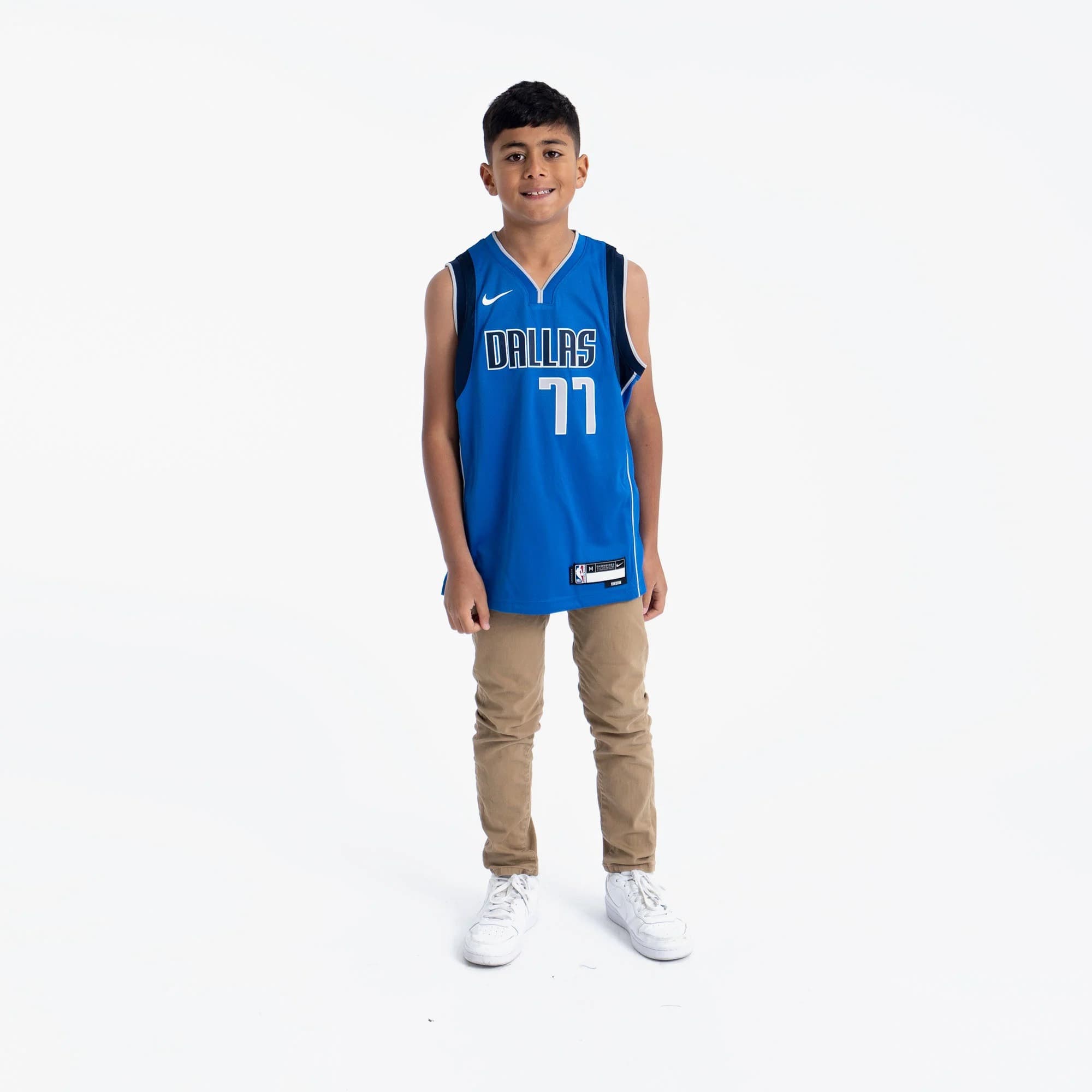 Баскетбольная джерси 2022-2023 Dallas Mavericks Luka Dončić # 77 Youth NBA Swingman Icon Edition Blue Jersey