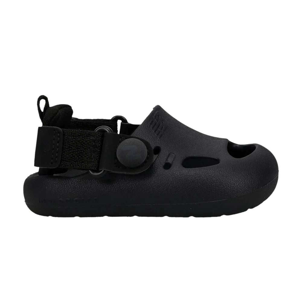 Кроссовки New Balance K8811 Sandal Big Kid 'Black'