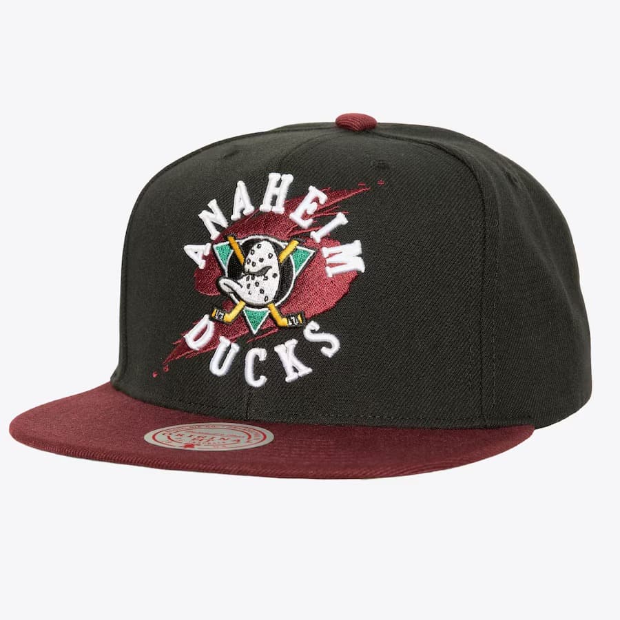 Бейсболка Mitchell & Ness Black Anaheim Ducks Circle Splash Vintage Snapback Hat