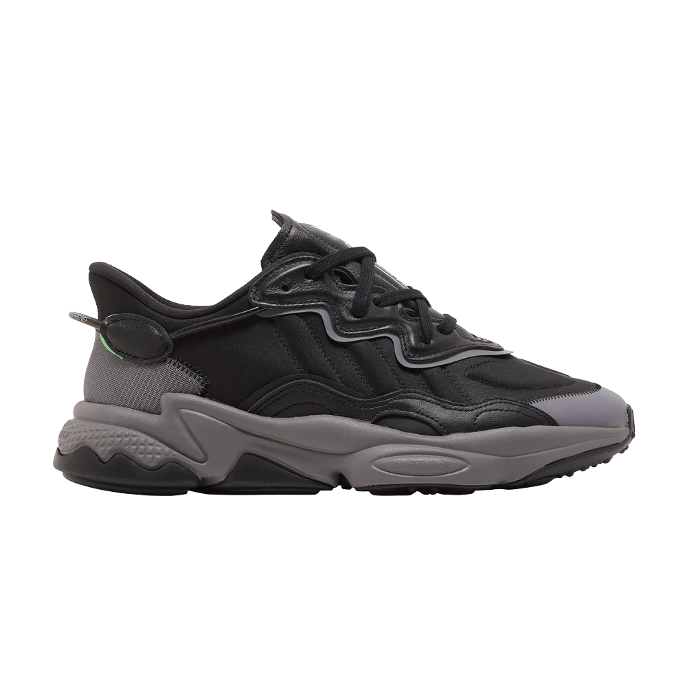 Кроссовки adidas Ozweego 'Black Charcoal Screaming Green'