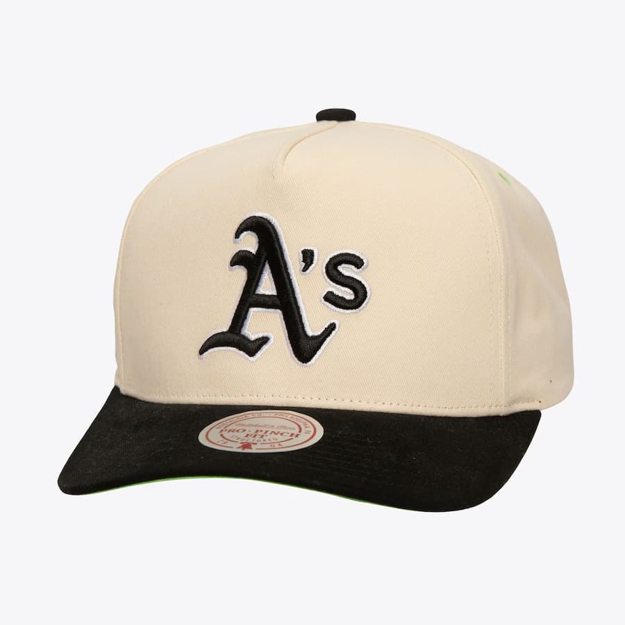 Бейсболка Mitchell & Ness Cream Oakland Athletics Overspray Pro Crown Snapback Hat