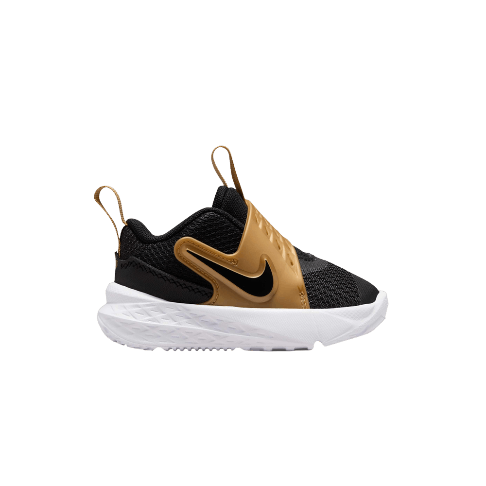 Кроссовки Nike Team Hustle D12 TD 'Black Metallic Gold'