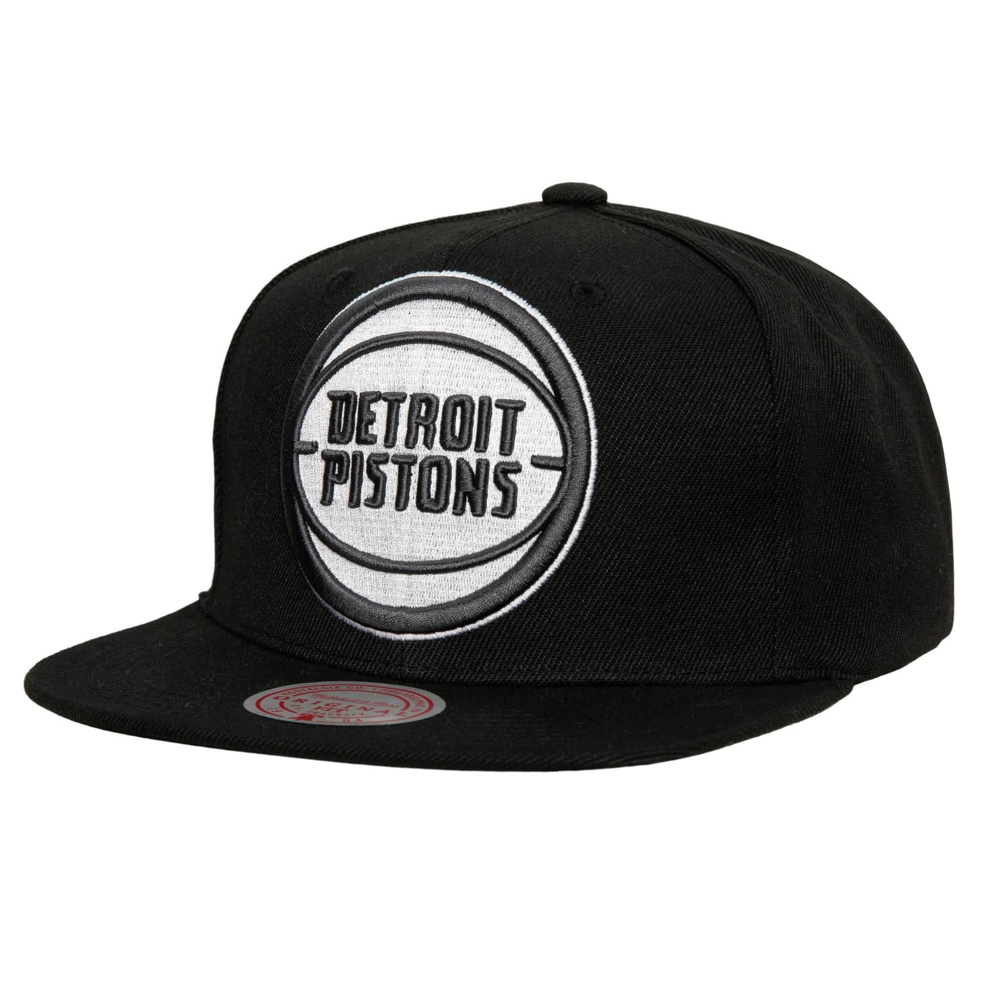 Бейсболка Mitchell & Ness XL BWG Snapback Detroit Pistons Hat
