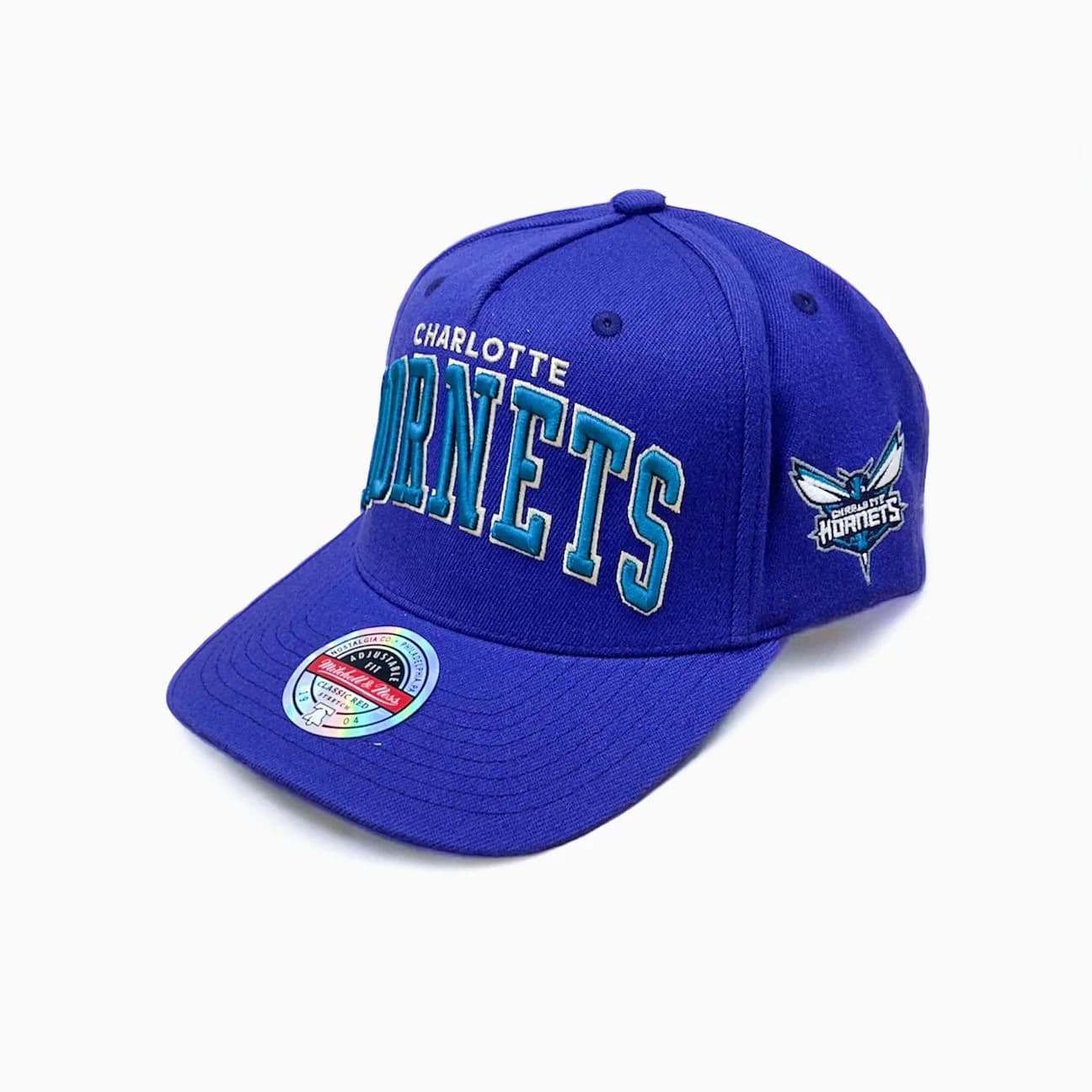 Бейсболка Mitchell & Ness Charlotte Hornets Raised Arch NBA Snapback Hat