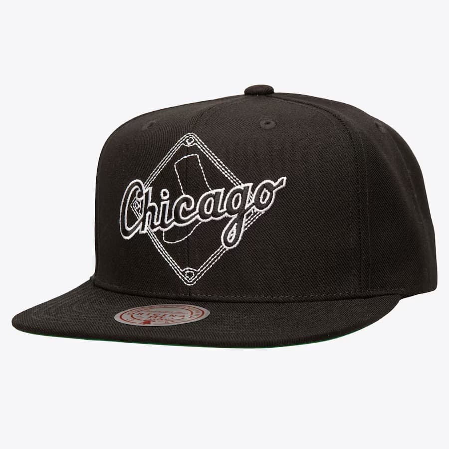Бейсболка Mitchell & Ness Black Chicago White Sox Double Up Snapback Hat