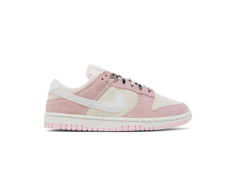 Кроссовки Nike Wmns Dunk Low LX 'Pink Foam'