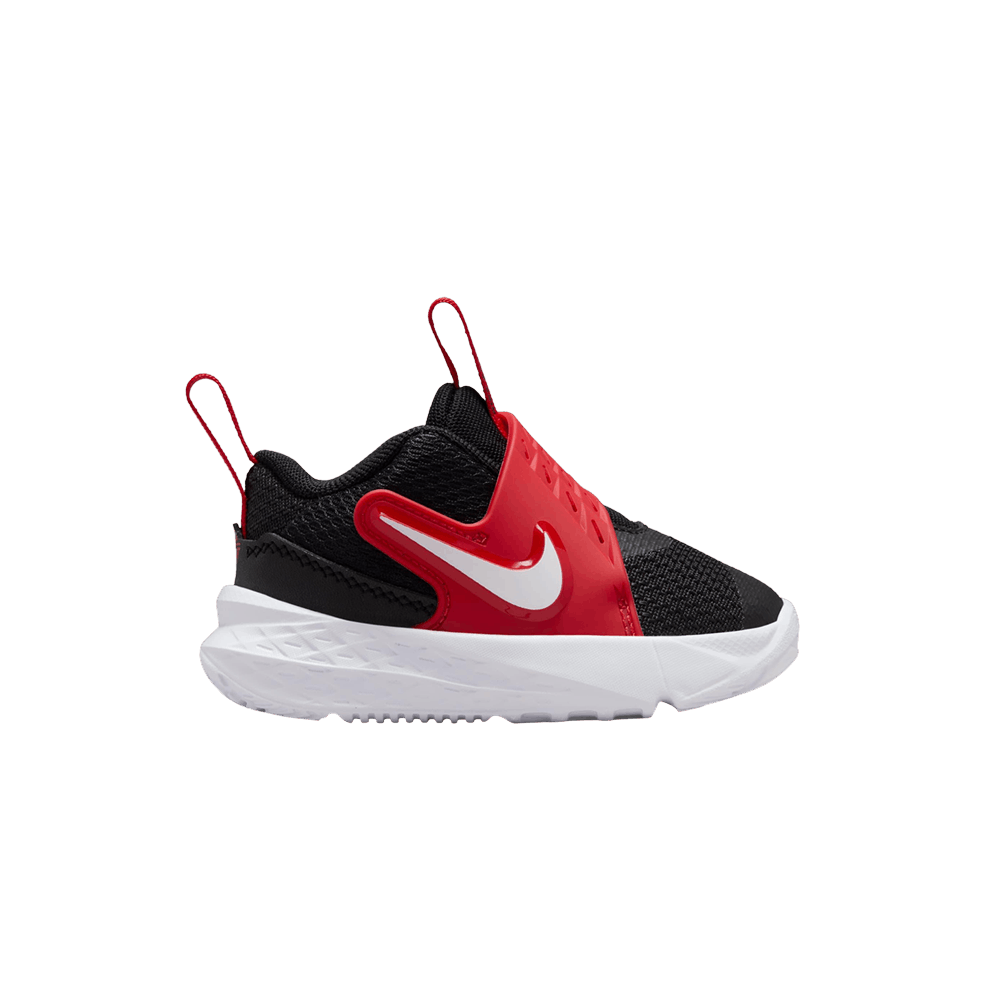 Кроссовки Nike Team Hustle D12 TD 'Black University Red'