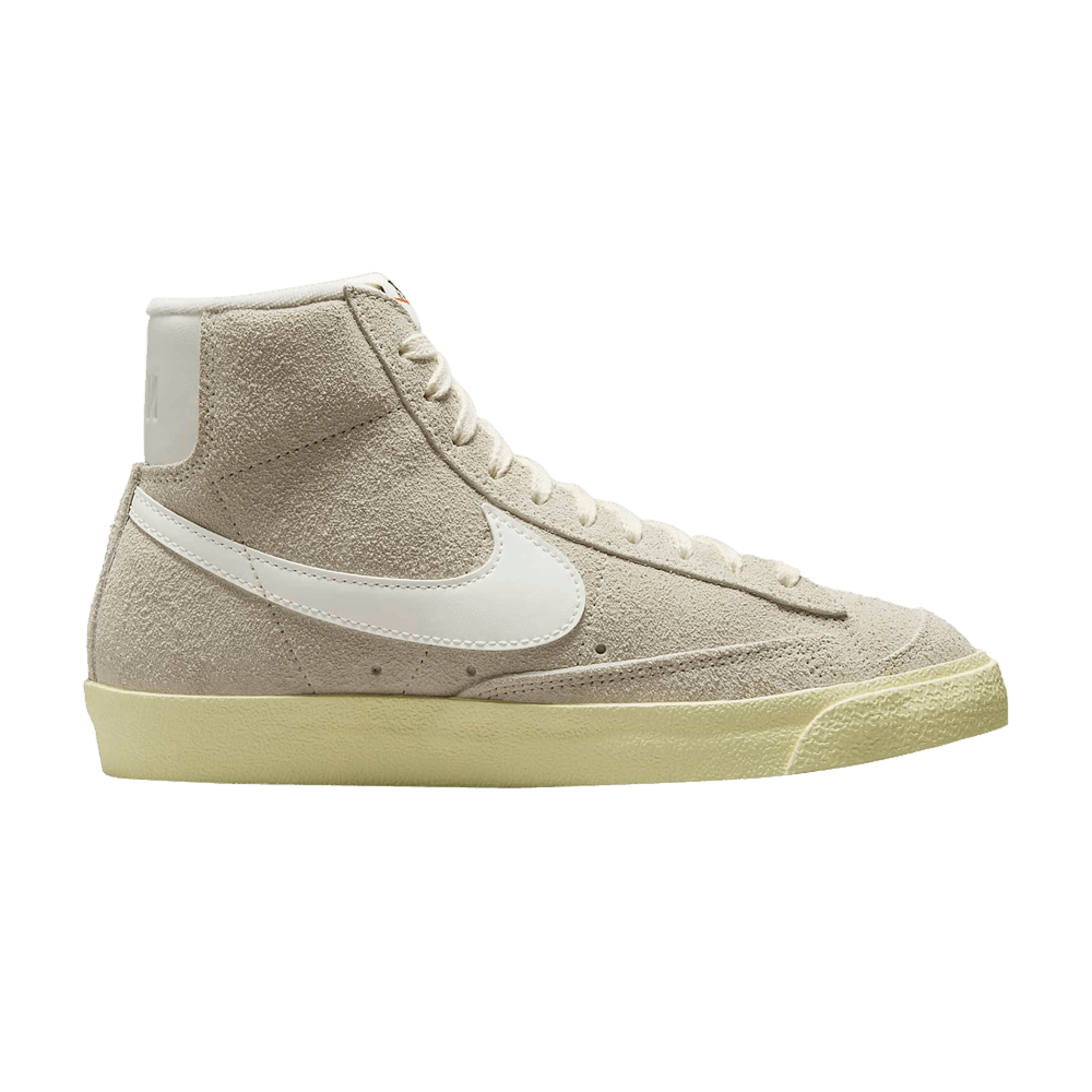 Кроссовки Nike Wmns Blazer Mid '77 Vintage 'Light Bone Alabaster'
