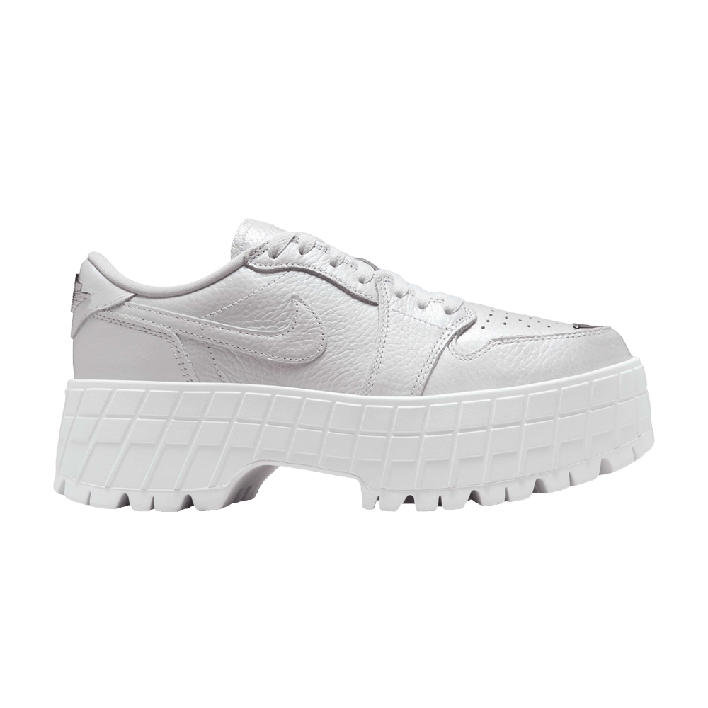 Кроссовки Wmns Air Jordan 1 Low Brooklyn 'White Metallic Silver'