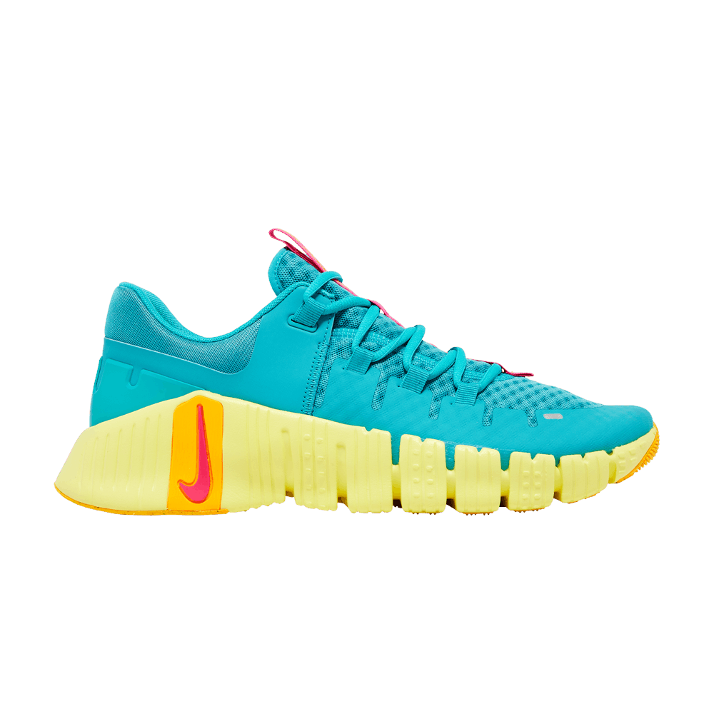 Кроссовки Nike Free Metcon 5 'Dusty Cactus Fierce Pink'