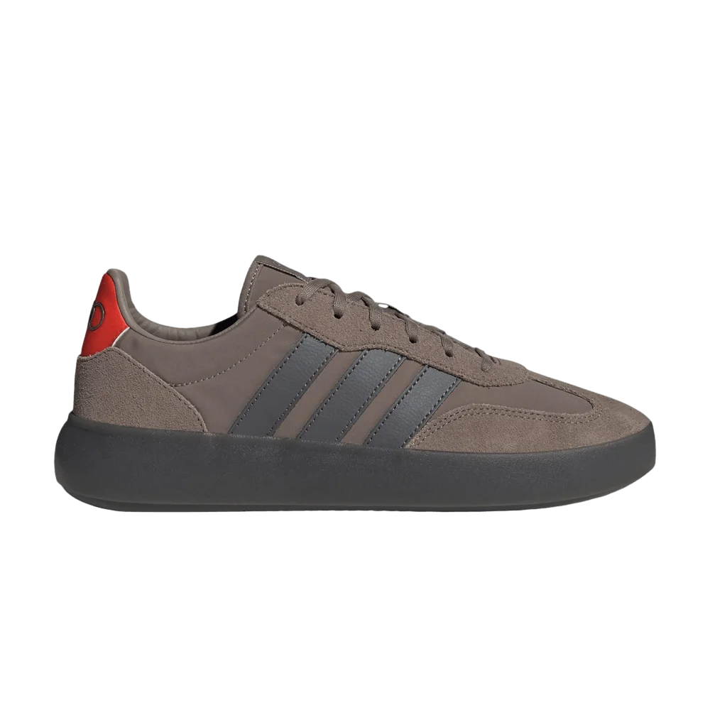 Кроссовки Audi Revolut F1 Team x adidas Barreda Decode 'Simple Brown'
