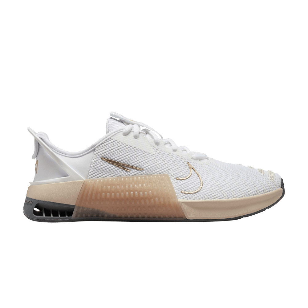 Кроссовки Nike Wmns Metcon 9 EasyOn 'White Metallic Gold Sanddrift'