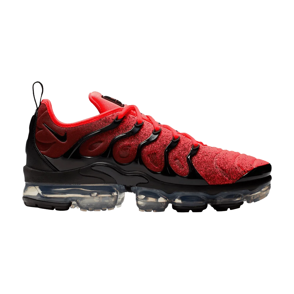 Кроссовки Nike Air VaporMax Plus 'Flash Crimson'