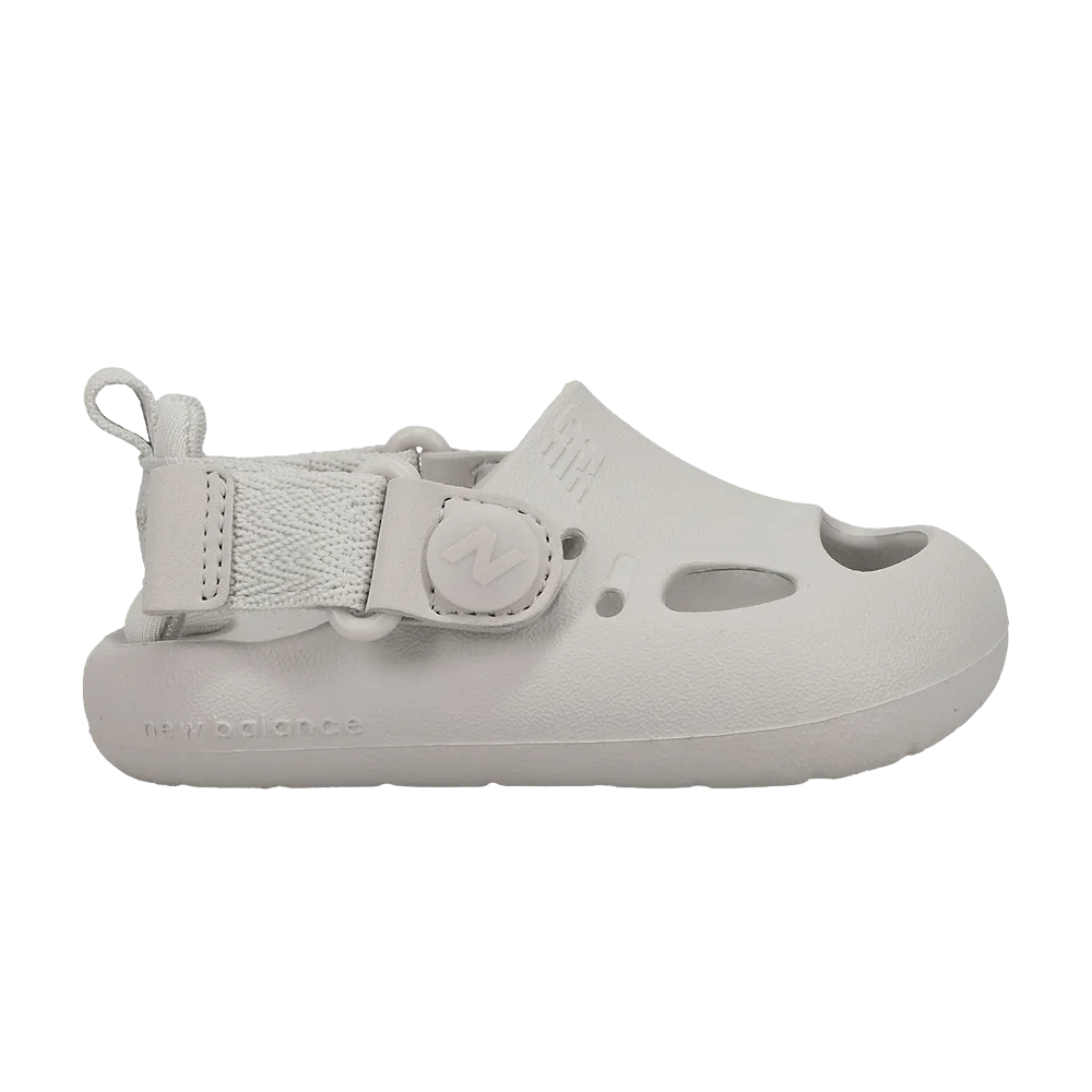 Кроссовки New Balance K8811 Sandal Big Kid 'Grey Matter'