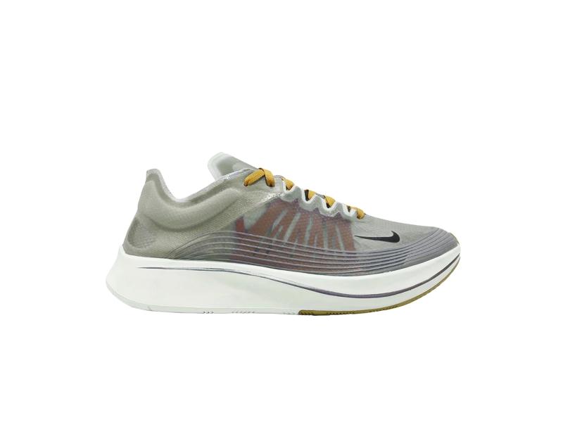 Кроссовки Nike Zoom Fly SP 'Peat Moss'