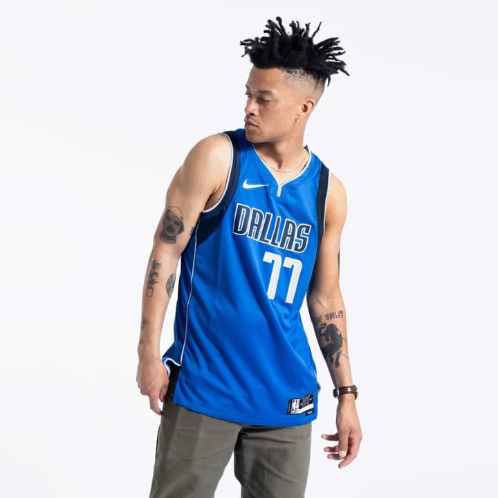 Баскетбольная джерси 2023-24 Dallas Mavericks Luka Dončić #77 Swingman Icon Edition Blue Jersey
