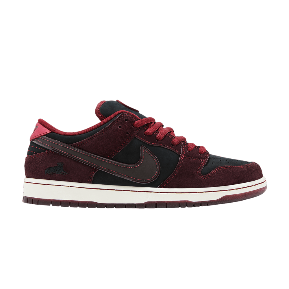 Кроссовки RIOT Skateshop x Nike Dunk Low Pro SB QS 'Mahogany Dark Beetroot'