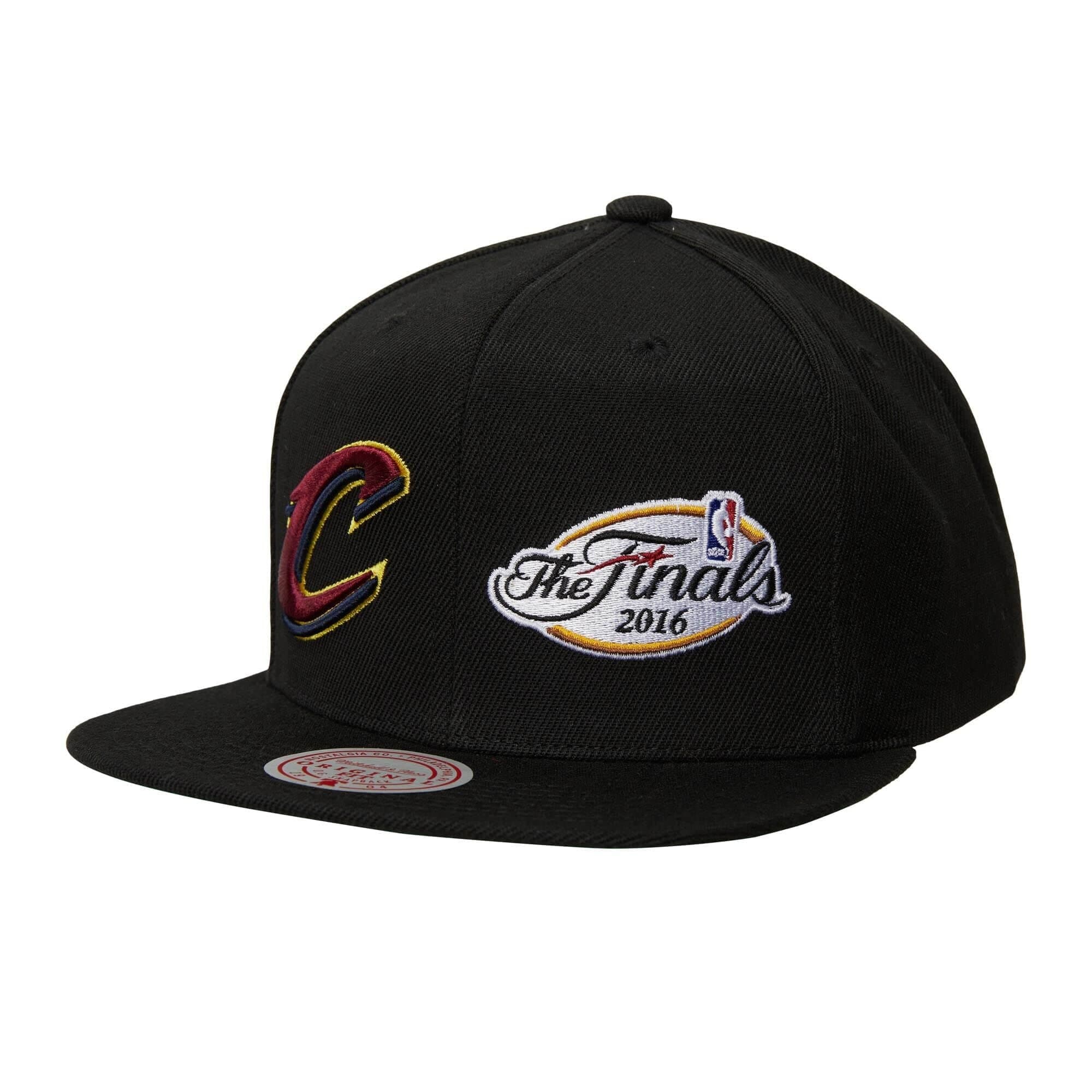 Бейсболка Mitchell & Ness Dual Whammy Snapback Cleveland Cavaliers Hat