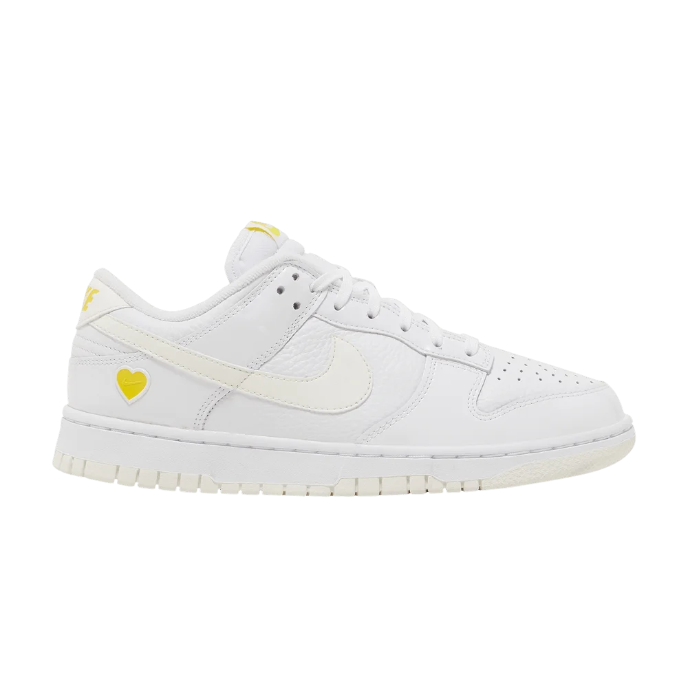 Кроссовки Nike Wmns Dunk Low 'Valentine's Day - Yellow Heart'