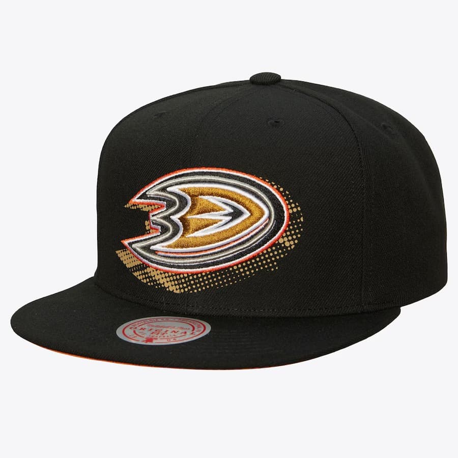 Бейсболка Mitchell & Ness Black Anaheim Ducks 7.0 Big Face Snapback Hat