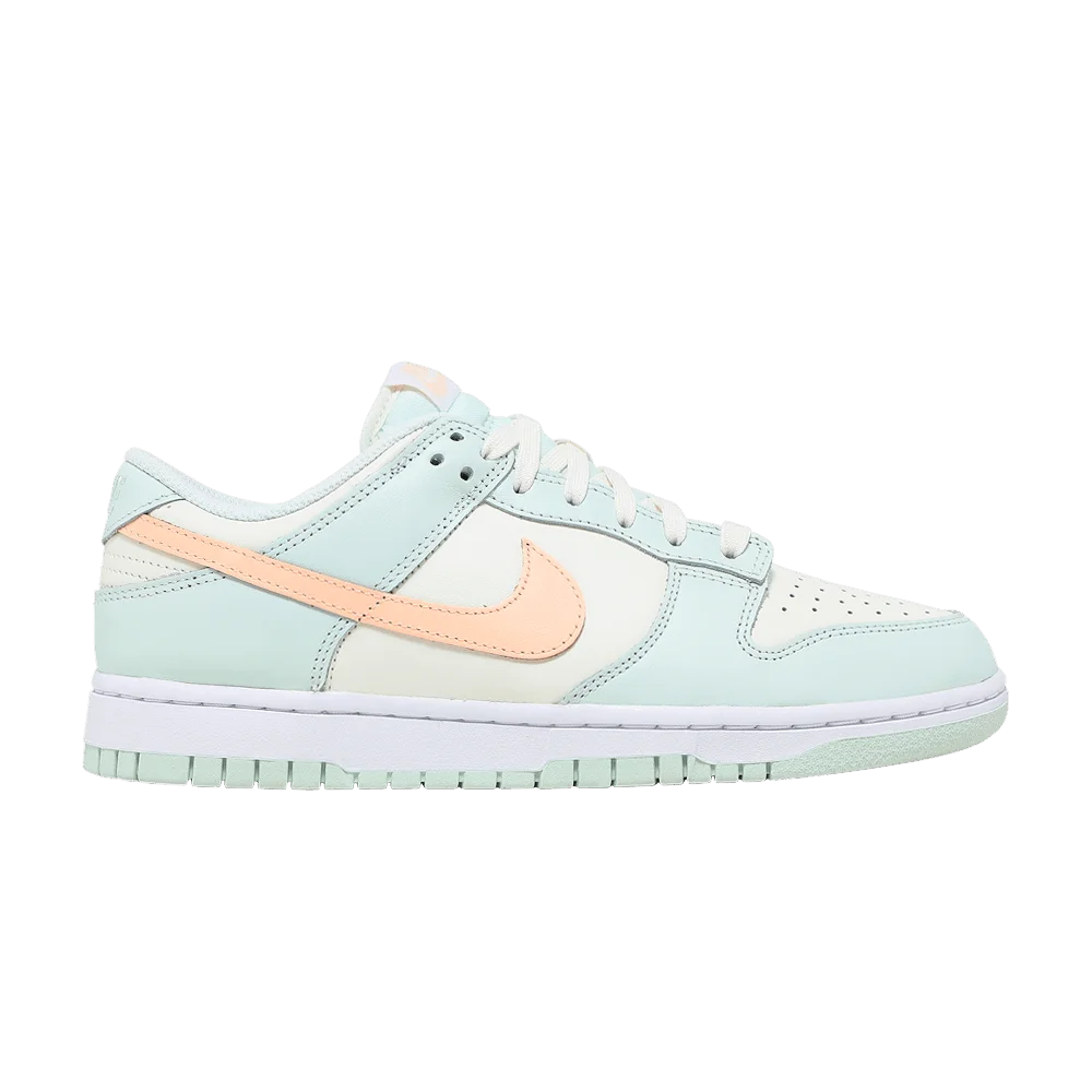 Кроссовки Nike Wmns Dunk Low 'Barely Green'