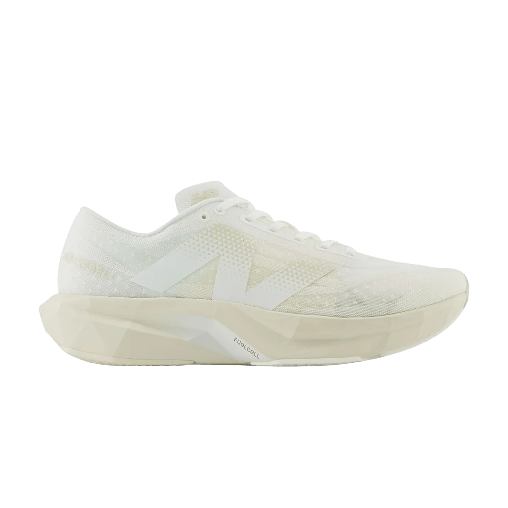 Кроссовки New Balance FuelCell Rebel v4 2E Wide 'White Linen'