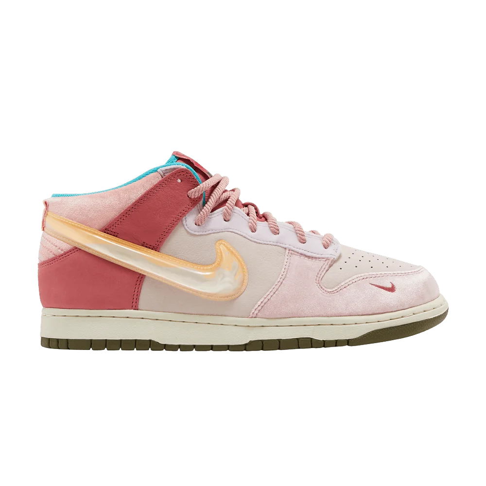 Кроссовки Social Status x Nike Dunk Mid 'Strawberry Milk'