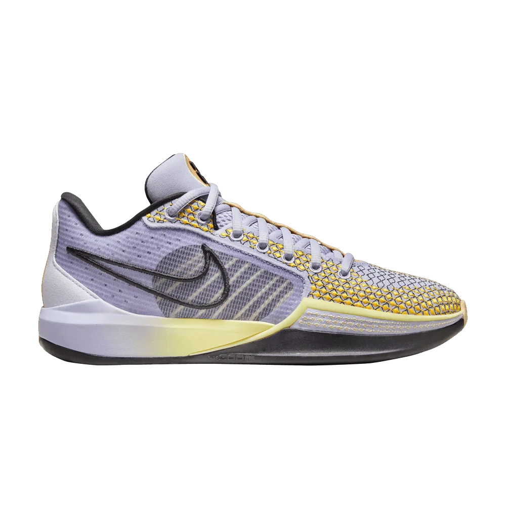 Кроссовки Nike Wmns Sabrina 1 EP 'Spark'